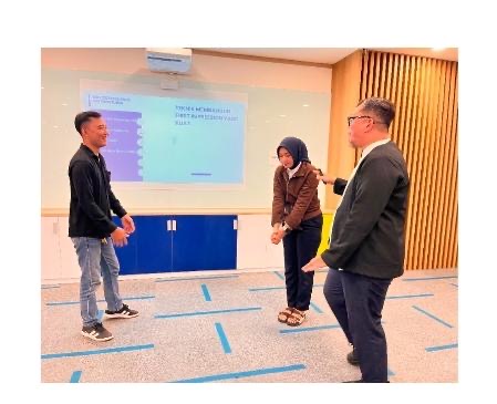 Dokumentasi Foto Diskusi pada TRAINING SERVICE EXCELLENCE oleh KONSULTAN PELATIHAN INDONESIA