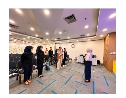 Dokumentasi Foto Training pada TRAINING SERVICE EXCELLENCE oleh KONSULTAN PELATIHAN INDONESIA